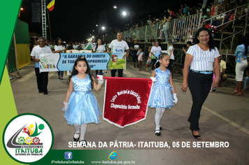 Foto - DIA DA RAÇA NA AVENIDA GETÚLIO VARGAS.