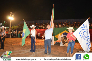 Foto - 28ª Expoagro - Homenagem ao prefeito Valmir Climaco