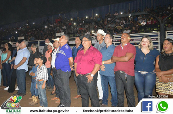 Foto - 28ª Expoagro - Homenagem ao prefeito Valmir Climaco