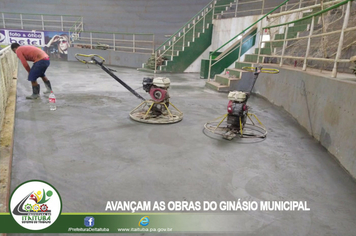 Foto - AVANÇAM AS OBRAS DO GINÁSIO MUNICIPAL