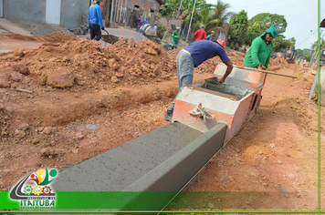 Foto - BAIRRO SÃO FRANCISCO RECEBE SERVIÇOS DE DRENAGEM