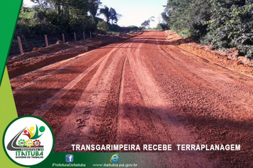 Foto - CONTINUAM OS TRABALHOS DE PATROLAMENTO E CASCALHAMENTO NA TRANSGARIMPEIRA
