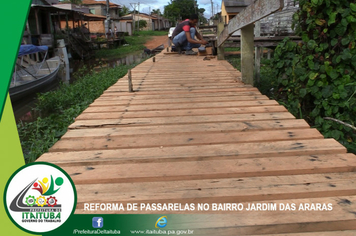 Foto - DIRETORIA DE URBANISMO CONSTRÓI PASSARELAS