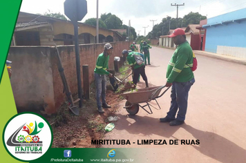 Foto - DISTRITO DE MIRITITUBA RECEBE LIMPEZA
