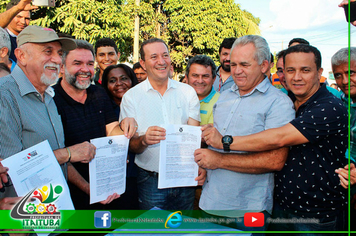Foto - ENTREGA DE MAQUINARIOS