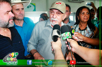 Foto - ENTREGA DE MAQUINARIOS