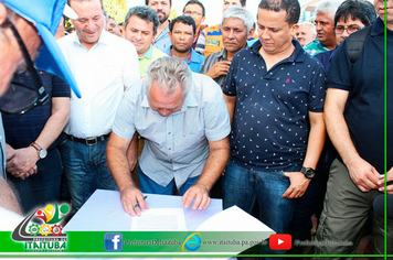 Foto - ENTREGA DE MAQUINARIOS