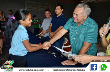 Foto - ESCOLA-MÃO COOPERADORA