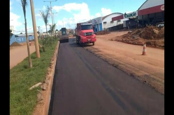 Foto - MAIS UM TRECHO RECEBE ASFALTO NA RODOVIA TRANSAMAZÔNICA