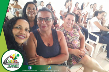 Foto - NASF REALIZAM DIA DE BELEZA AS SERVIDORAS