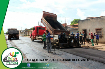Foto - NONA RUA BELA VISTA ESTÁ RECEBENDO RECAPEAMENTO ASFÁLTICO