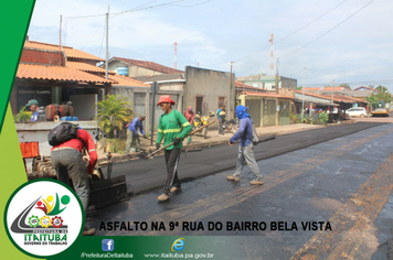 Foto - NONA RUA BELA VISTA ESTÁ RECEBENDO RECAPEAMENTO ASFÁLTICO