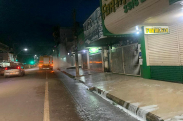 Foto - OS TRABALHOS DE HIGIENIZAÇÃO E DESINFECÇÃO CONTINUAM PELA CIDADE