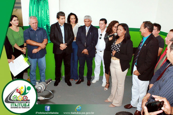 Foto - PREFEITO ENTREGA NOVAS INSTALAÇÕES PARA SECRETARIA DE EDUCAÇÃO