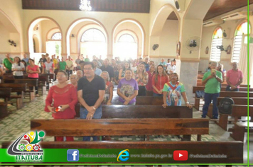 Foto - PREFEITO RECEBE HOMENAGEM