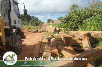 Foto - PREFEITURA CONSTRÓI PONTE NO BAIRRO JARDIM DAS ARARAS