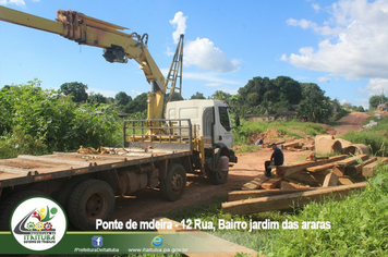 Foto - PREFEITURA CONSTRÓI PONTE NO BAIRRO JARDIM DAS ARARAS