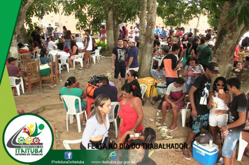 Foto - PREFEITURA HOMENAGEIA SEUS SERVIDORES NESTE 1º DE MAIO