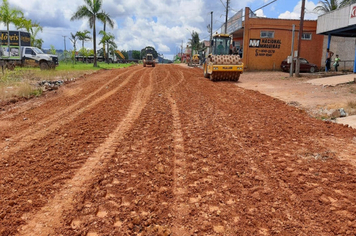 Foto - VIAS PÚBLICAS DE MORAES ALMEIDA RECEBEM CASCALHAMENTO