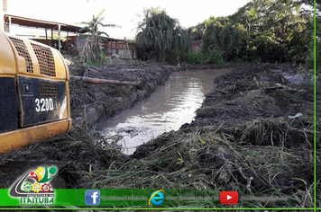 CANAL ORIUNDO DA LAGOA DOS PATINHOS FOI DESOBSTRUÍDO