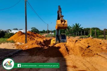 AVANÇAM OS TRABALHOS DE DRENAGEM SUBTERRÂNEA NO BAIRRO BURITI