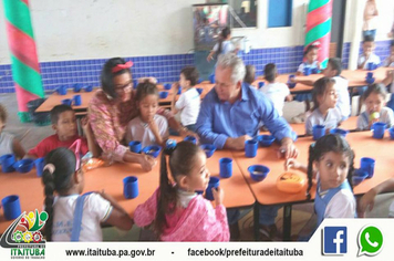 PREFEITO É RECEBIDO COM CARINHO POR PROFESSORES E ALUNOS NO CENTRO INFANTIL CECEZINHA