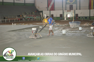 AVANÇAM AS OBRAS DO GINÁSIO MUNICIPAL