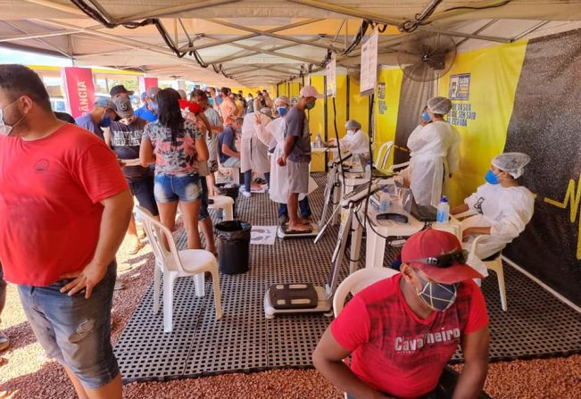 SEMSA EM PARCERIA COM O PROGRAMA SAÚDE NA ESTRADA VACINA CAMINHONEIROS E COMUNIDADE LOCAL