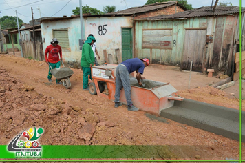 Foto - BAIRRO SÃO FRANCISCO RECEBE SERVIÇOS DE DRENAGEM