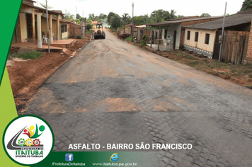 Foto - BAIRRO SÃO FRANCISCO RECEBE SERVIÇOS DE DRENAGEM