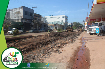 Foto - BAIRRO SÃO FRANCISCO RECEBE SERVIÇOS DE DRENAGEM