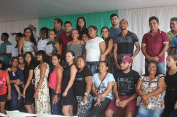 Foto - CRAS DE MIRITITUBA FAZ ENTREGA DE MAIS QUATROCENTOS