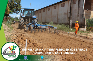 Foto - EMPRESA LICITADA PARA REALIZAR ASFALTAMENTO E DRENAGEM