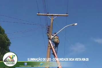 Foto - ILUMINAÇÃO DE LED CHEGA AOS BAIRROS MAIS DISTANTES E COMUNIDADES DO MUNICÍPIO