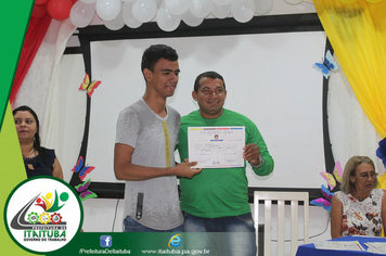 Foto - SEMDAS ENTREGA CERTIFICADOS DOS CURSOS