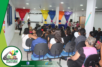 Foto - SEMDAS ENTREGA CERTIFICADOS DOS CURSOS