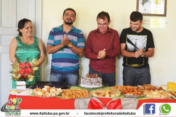 PREFEITO PARTICIPA DE CONFRATERNIZAÇÃO EM CAFÉ DA MANHÃ COM SERVIDORES DO GABINETE E IMPRENSA