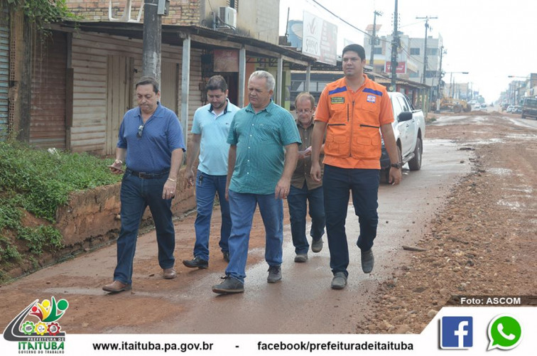 PREFEITO VALMIR VISTORIA OBRA DA LAGOA DOS PATINHOS QUE ESTÁ EM RETA FINAL