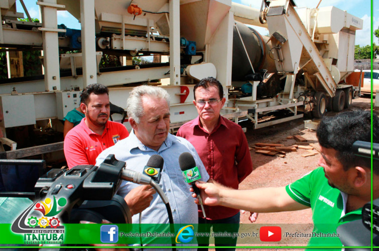 INFRAESTRUTURA FORTE: PREFEITURA TRABALHA EQUIPADA COM FÁBRICA DE BUEIROS E MÁQUINA USINA DE ASFALTO.