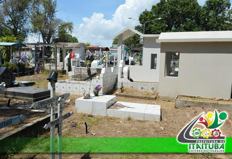 SEMINFRA REALIZA SERVIÇOS DE LIMPEZA EM CEMITÉRIOS VISANDO O DIA DE FINADOS.