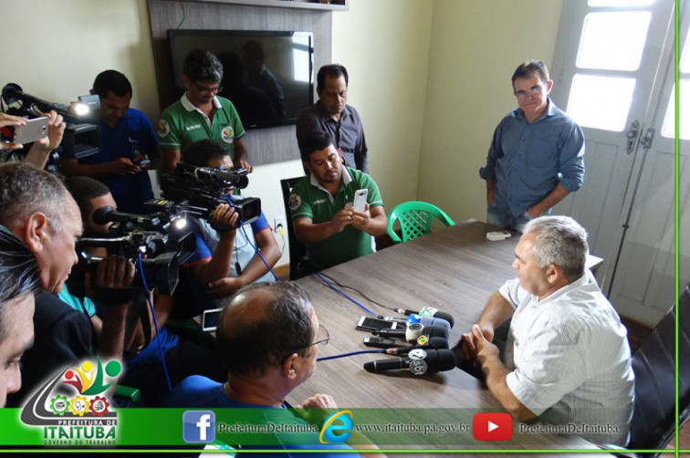 PREFEITO ANUNCIA RECUPERAÇÃO DA ESTRADA LÁZARO CERQUEIRA (53º BIS)